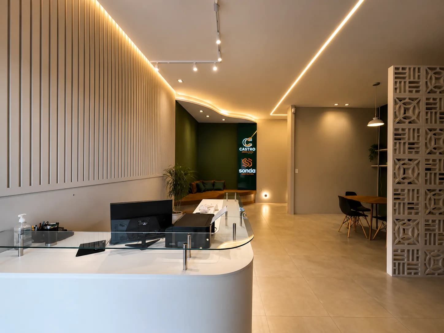 Castro Imobiliária — foto 3
